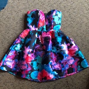 Strapless dress size 4